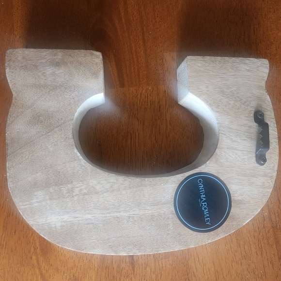 Cyntgis Rowley C - Picture 2 of 2